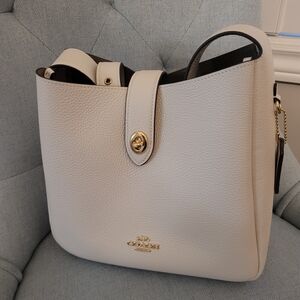 Coach White Leather Shoulder Bag